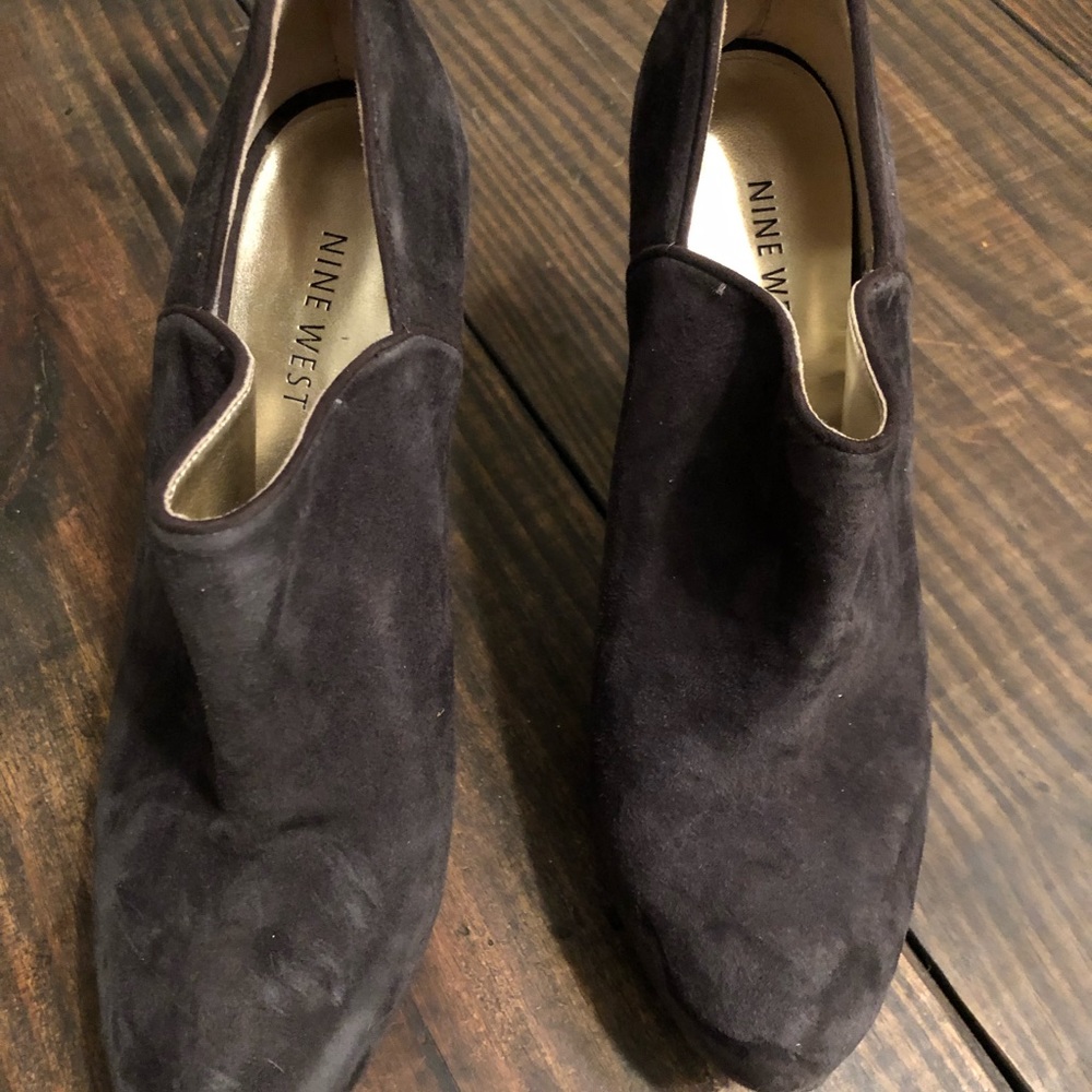 Nine West grey suede heels